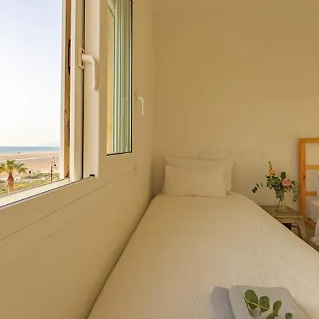 Front, Pool, Sea View, Garage & Wifi