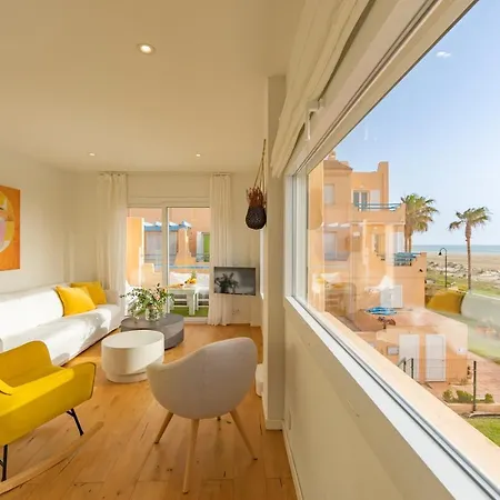 Apartment Front, Pool, Sea View, Garage & Wifi