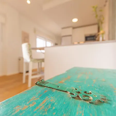 Apartment Front, Pool, Sea View, Garage & Wifi Tarifa