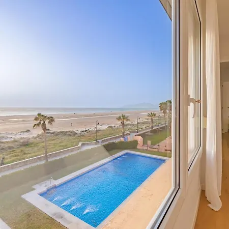 Front, Pool, Sea View, Garage & Wifi Apartment