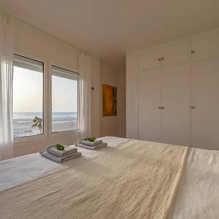 Front, Pool, Sea View, Garage & Wifi Tarifa