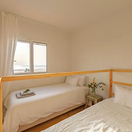 Apartment Front, Pool, Sea View, Garage & Wifi *