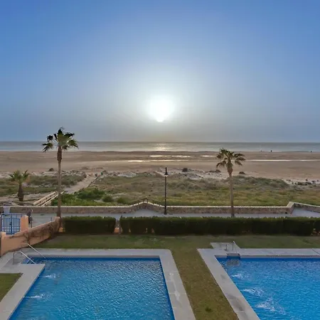 Front, Pool, Sea View, Garage & Wifi Apartment Tarifa