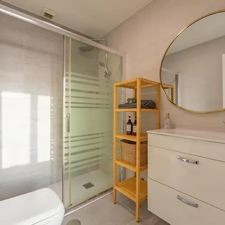 דירה Front, Pool, Sea View, Garage & Wifi *