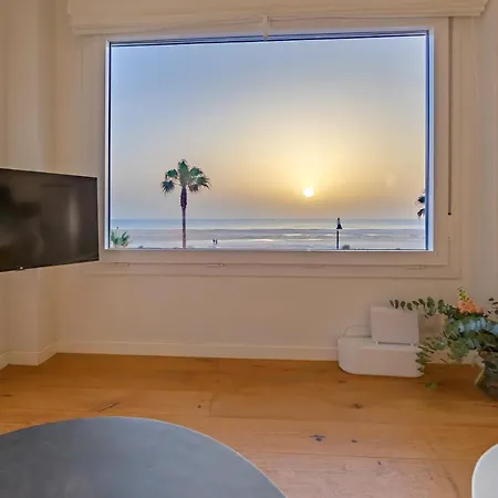 דירה Front, Pool, Sea View, Garage & Wifi